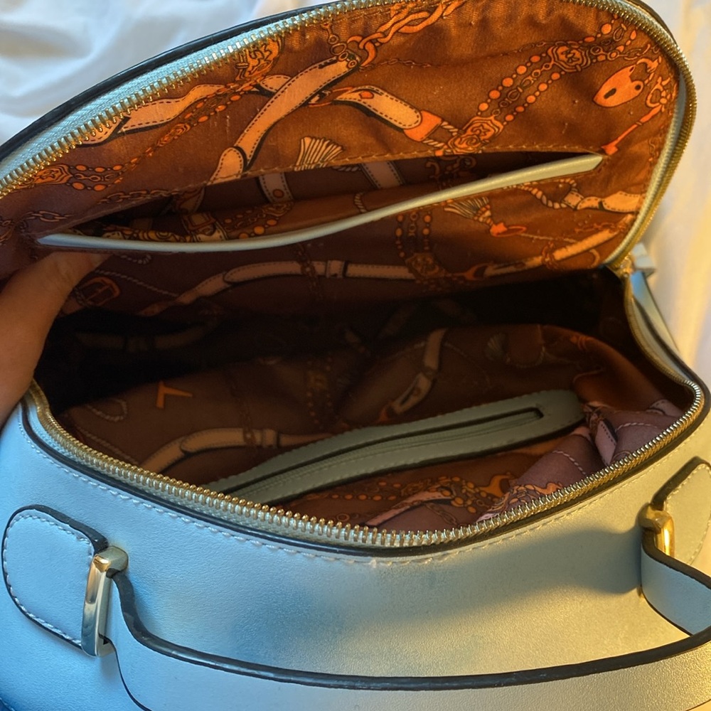 Backpack - Picture 3 of 5